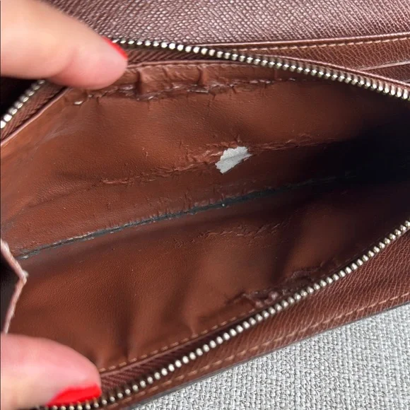 LV Monogram Sarah Wallet - Picture 11 of 13